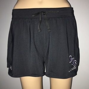 Women’s under armour shorts size M